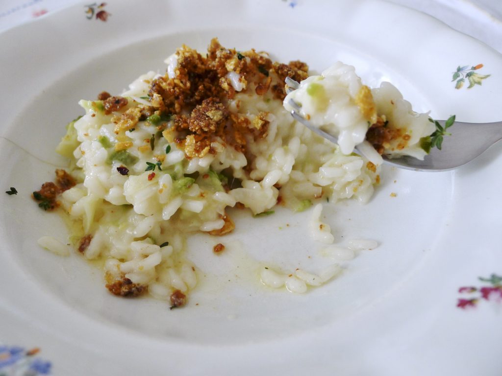 Rizoto s karfiolom Romanesco a s ančovičkovou posýpkou